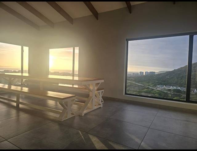 4 BEDROOM HOUSE FOR SALE IN ISLAND VIEW